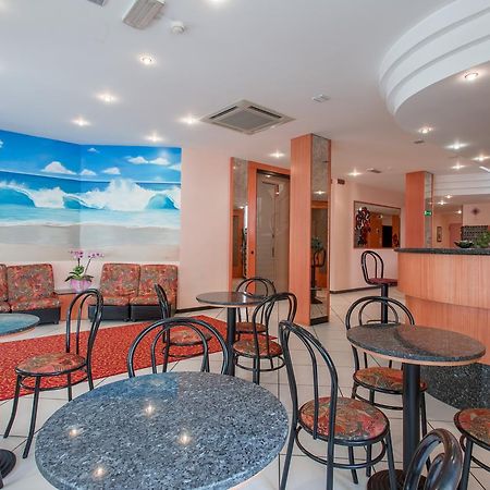 Hotel Basilea Bellaria-Igea Marina Buitenkant foto