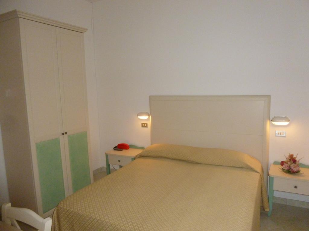 Hotel Basilea Bellaria-Igea Marina Buitenkant foto