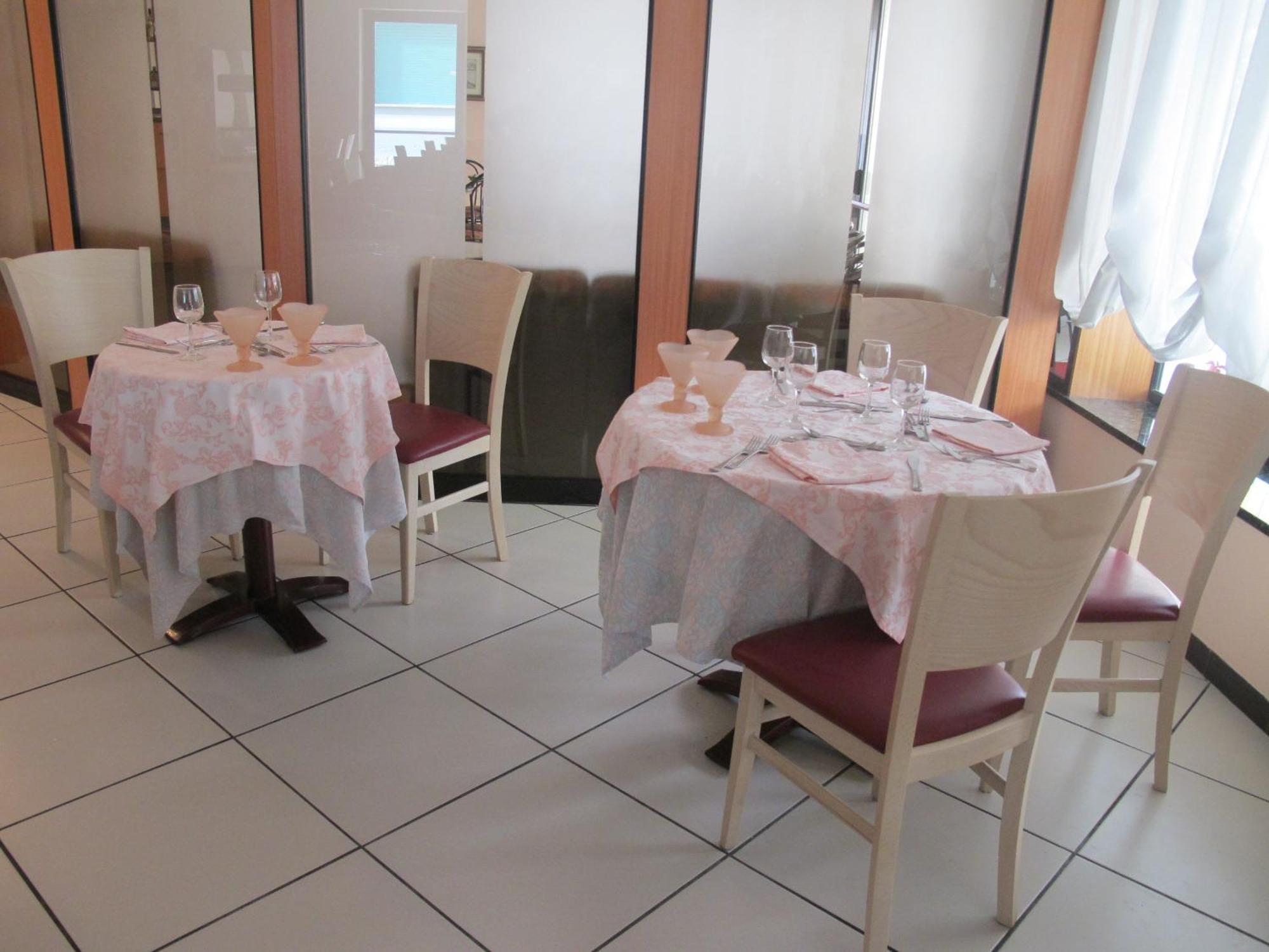 Hotel Basilea Bellaria-Igea Marina Buitenkant foto