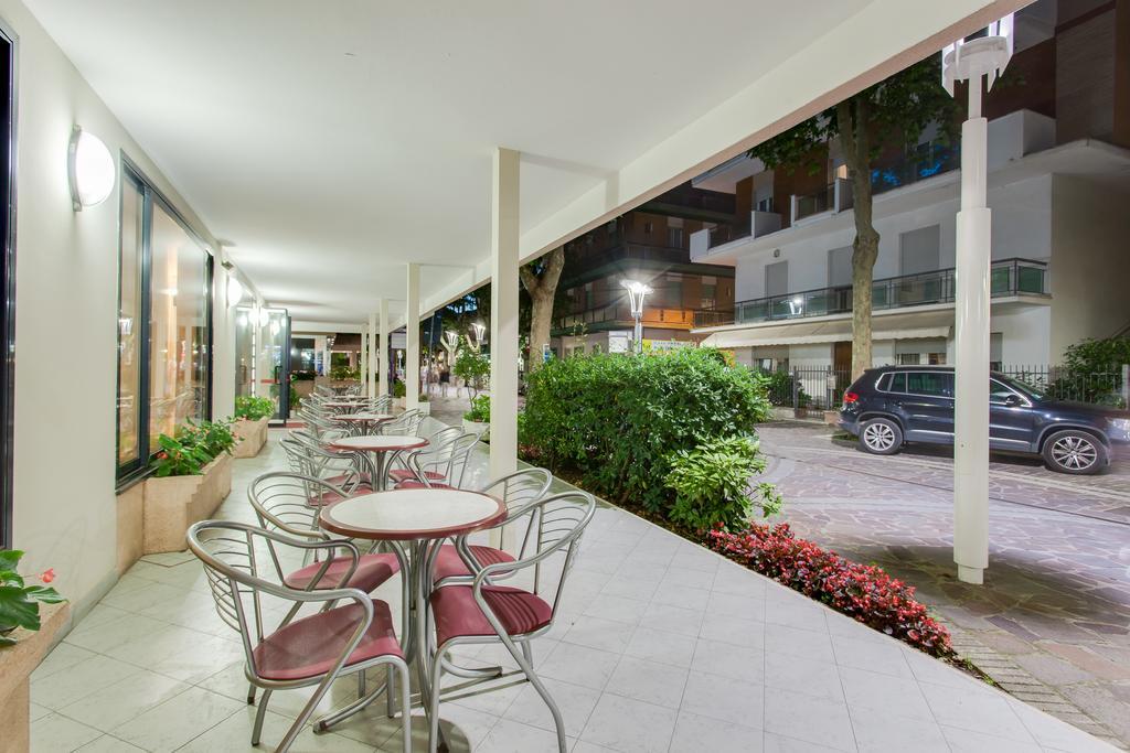 Hotel Basilea Bellaria-Igea Marina Buitenkant foto